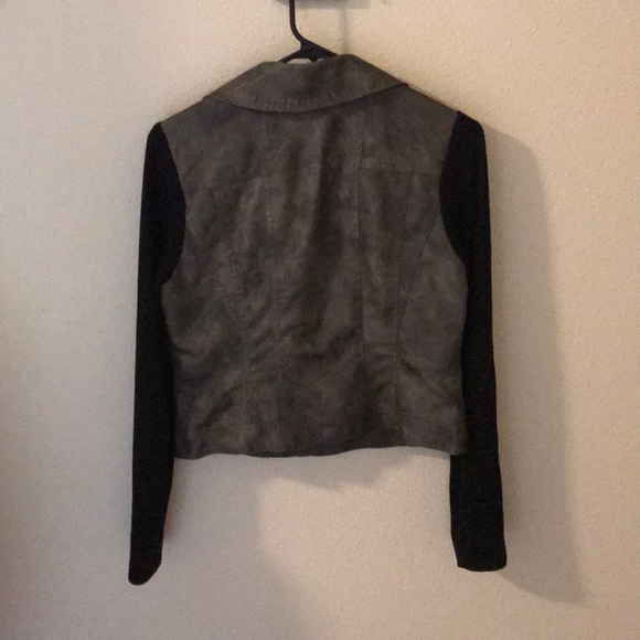 Faux olive green leather jacket size Medium - Picture 4 of 4